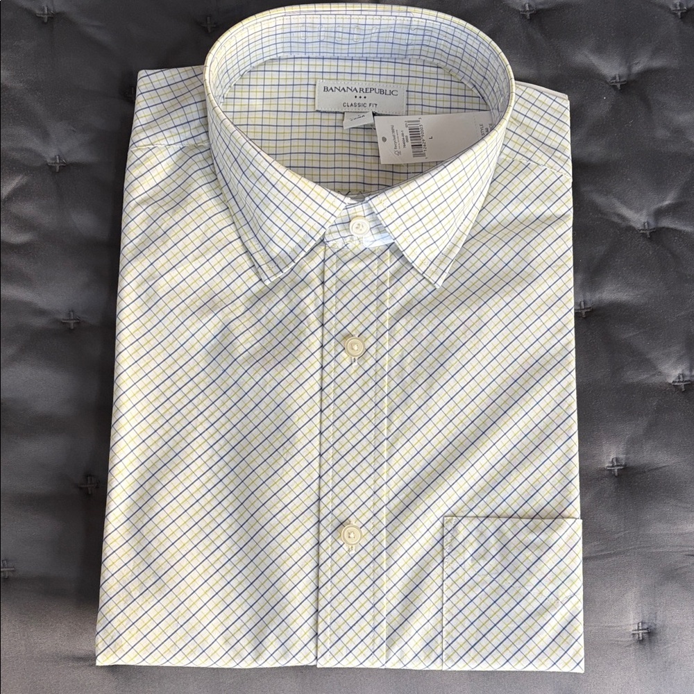 Banana Republic Men's White and Blue Grid Shirt